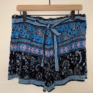 Loft pull on soft drapey shorts